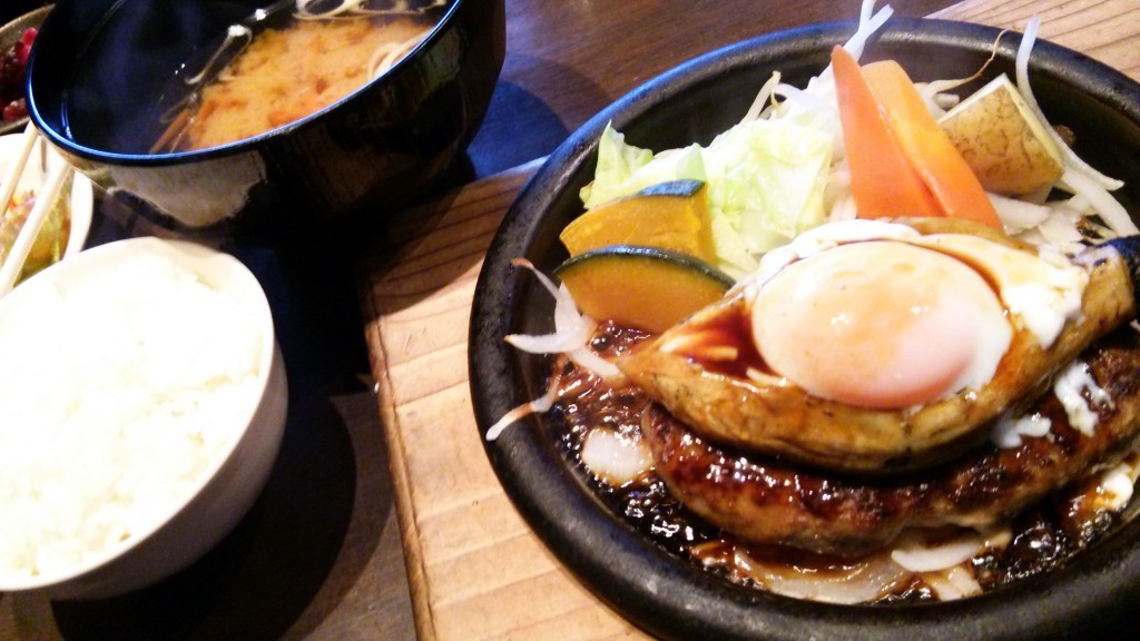 77点 ハンバーグランチ 「ぎんごんちゃん」桑名店